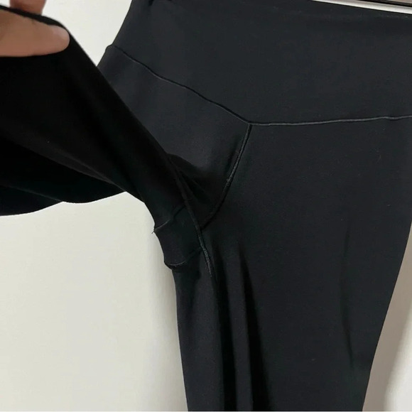 Aerie OFFLINE Real Me Xtra High Waisted Slit Flare Legging Small - Picture 5 of 10